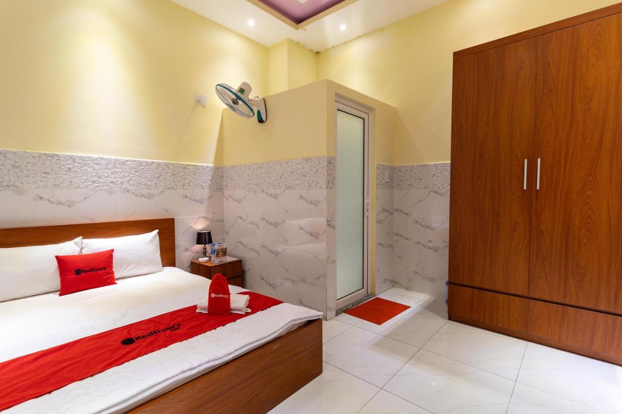 เรดดอร์ซ เนียร์ อีทาวน์ 4 Hotel โฮจิมินห์ซิตี้ ภายนอก รูปภาพ