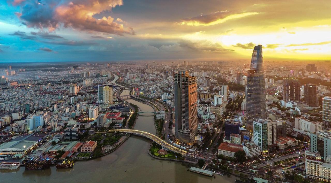เรดดอร์ซ เนียร์ อีทาวน์ 4 Hotel โฮจิมินห์ซิตี้ ภายนอก รูปภาพ