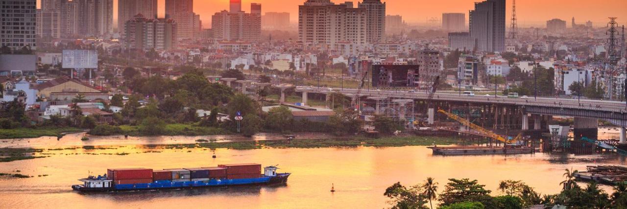 เรดดอร์ซ เนียร์ อีทาวน์ 4 Hotel โฮจิมินห์ซิตี้ ภายนอก รูปภาพ